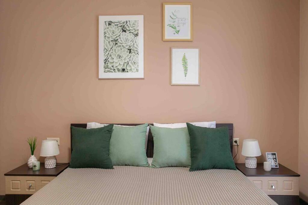 Gg Home - Cozy 1 Bedroom Apartment On Kazbegi Avenue 15 Tbiliszi Kültér fotó