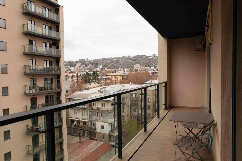 Gg Home - Cozy 1 Bedroom Apartment On Kazbegi Avenue 15 Tbiliszi Kültér fotó