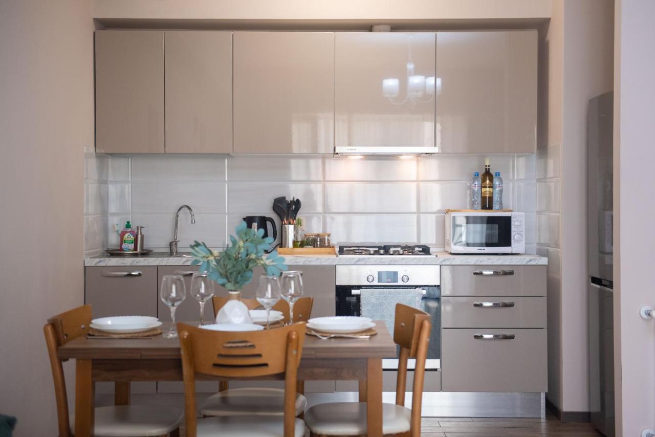 Gg Home - Cozy 1 Bedroom Apartment On Kazbegi Avenue 15 Tbiliszi Kültér fotó