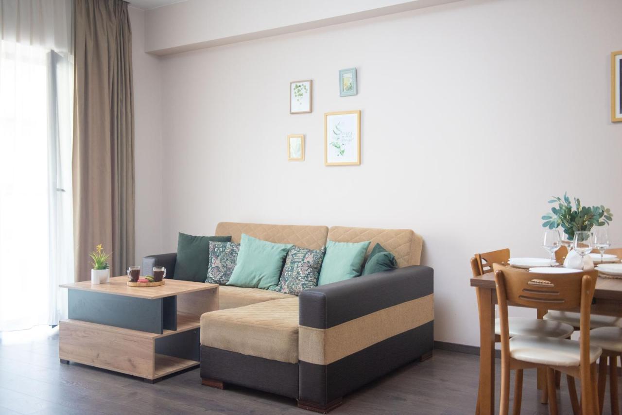 Gg Home - Cozy 1 Bedroom Apartment On Kazbegi Avenue 15 Tbiliszi Kültér fotó