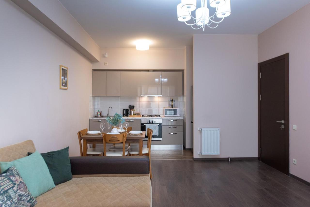 Gg Home - Cozy 1 Bedroom Apartment On Kazbegi Avenue 15 Tbiliszi Kültér fotó