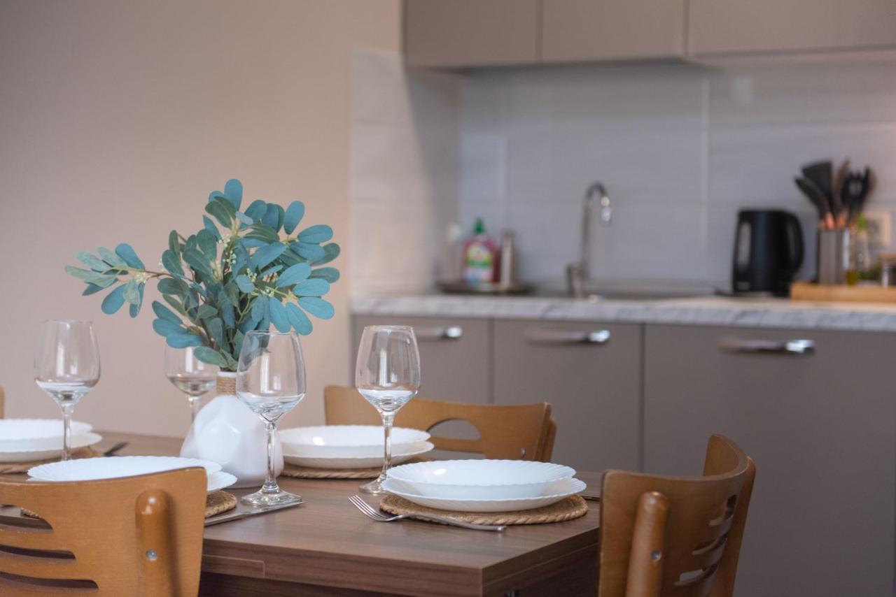 Gg Home - Cozy 1 Bedroom Apartment On Kazbegi Avenue 15 Tbiliszi Kültér fotó